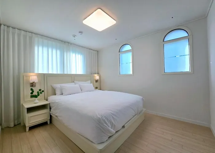 Newly Built Premium Near Hongdae And Mangwon Market With Elevator And Two Bathrooms Daire