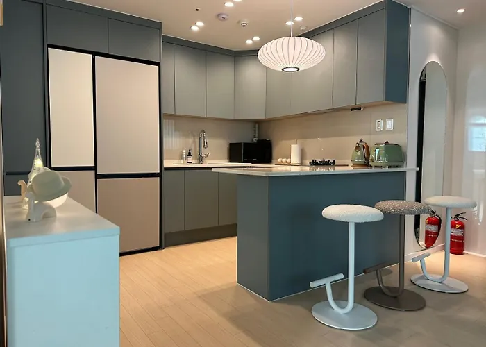 Newly Built Premium Near Hongdae And Mangwon Market With Elevator And Two Bathrooms *
