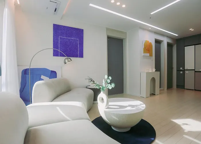 아파트 Newly Built Premium Near Hongdae And Mangwon Market With Elevator And Two Bathrooms 서울특별시