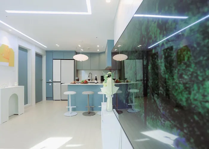 아파트 Newly Built Premium Near Hongdae And Mangwon Market With Elevator And Two Bathrooms