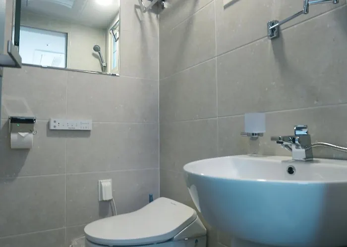 Newly Built Premium Near Hongdae And Mangwon Market With Elevator And Two Bathrooms 아파트 서울특별시