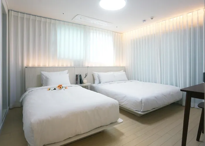 Newly Built Premium Near Hongdae And Mangwon Market With Elevator And Two Bathrooms * 서울특별시