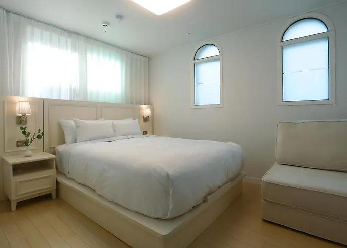 Newly Built Premium Near Hongdae And Mangwon Market With Elevator And Two Bathrooms 아파트 *