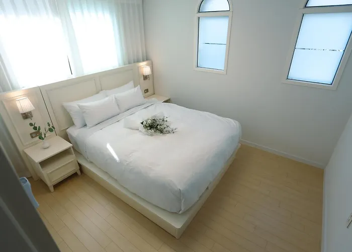 아파트 Newly Built Premium Near Hongdae And Mangwon Market With Elevator And Two Bathrooms 서울특별시