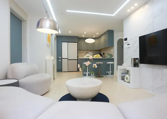 Newly Built Premium Near Hongdae And Mangwon Market With Elevator And Two Bathrooms 아파트 서울특별시