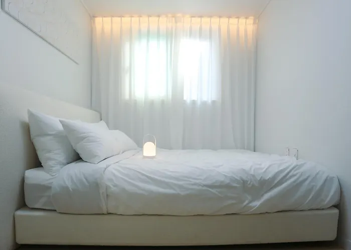 Newly Built Premium Near Hongdae And Mangwon Market With Elevator And Two Bathrooms 서울특별시