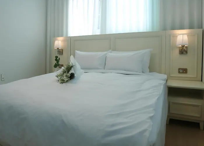 Newly Built Premium Near Hongdae And Mangwon Market With Elevator And Two Bathrooms 아파트
